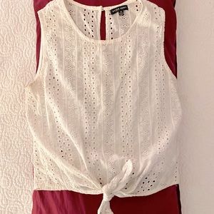 Chic White Crocheted Top